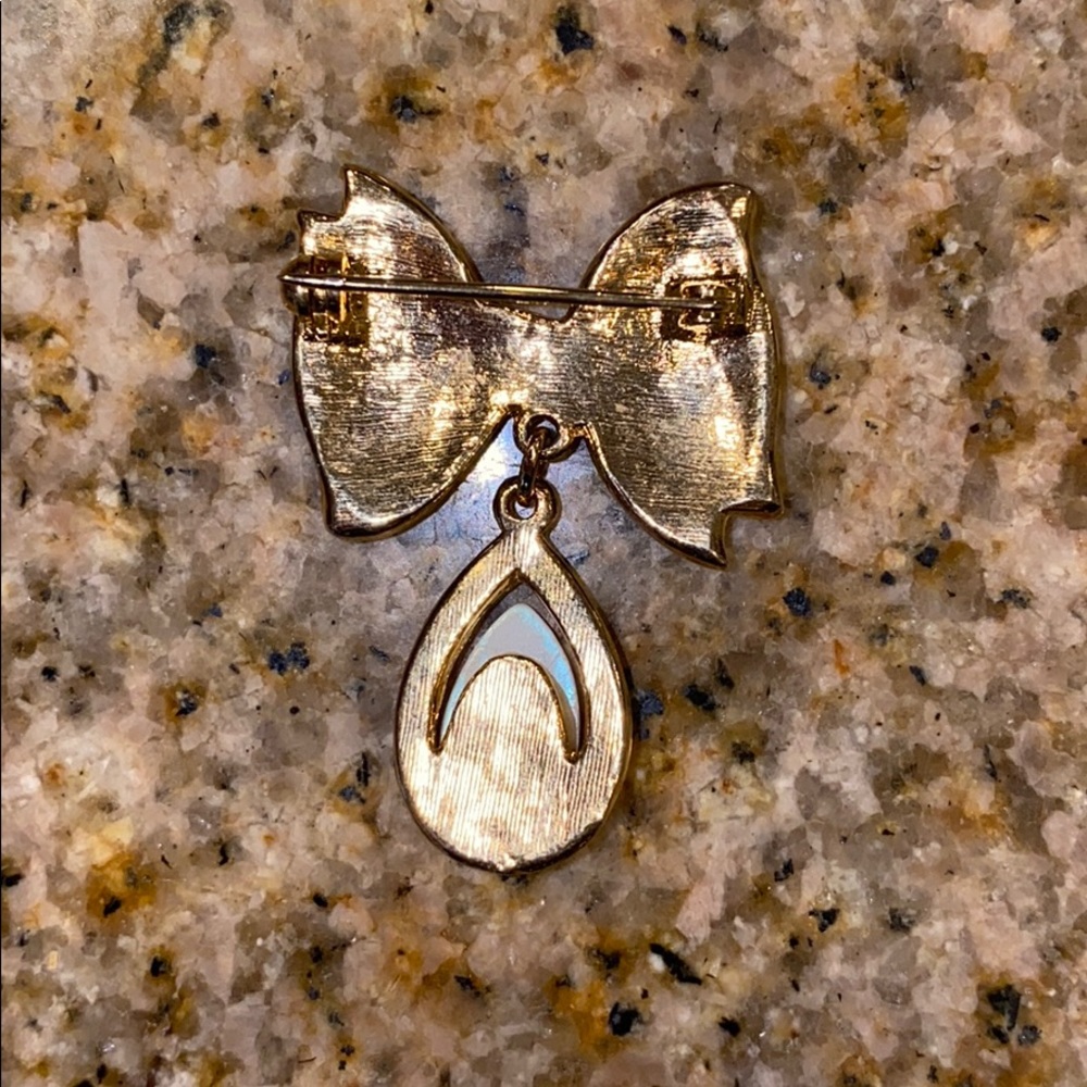 Pin - Picture 2 of 2
